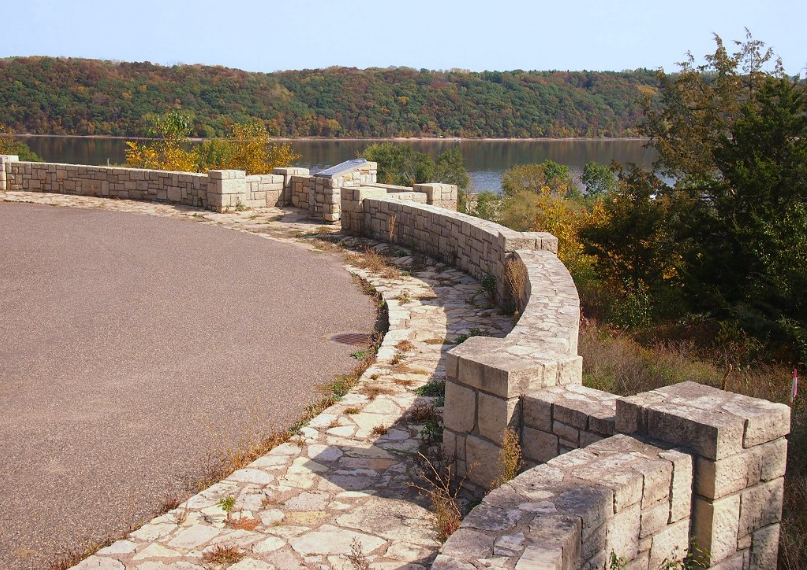 Overlook Stillwater accessible area