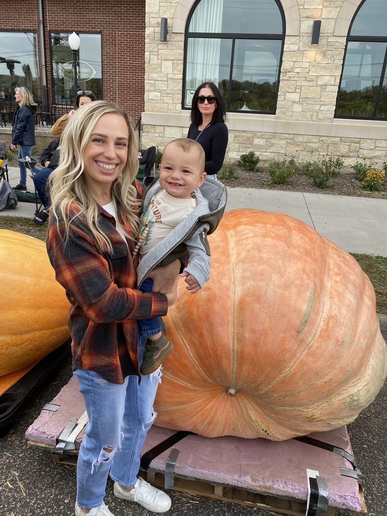 2022 Fall Family at Harvest Festival Chelsea Grivette @chelsgrivette